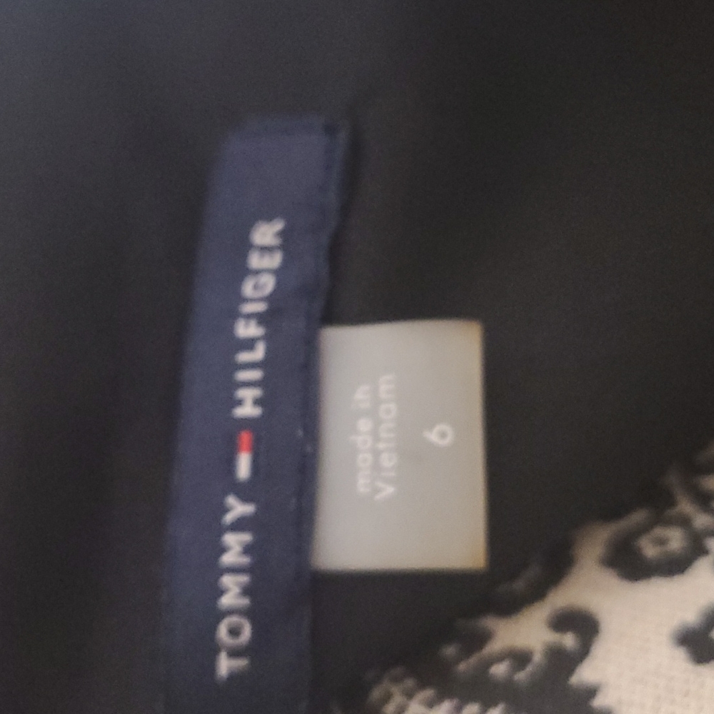 Tommy Hilfiger black dress with belt - Picture 10 of 10